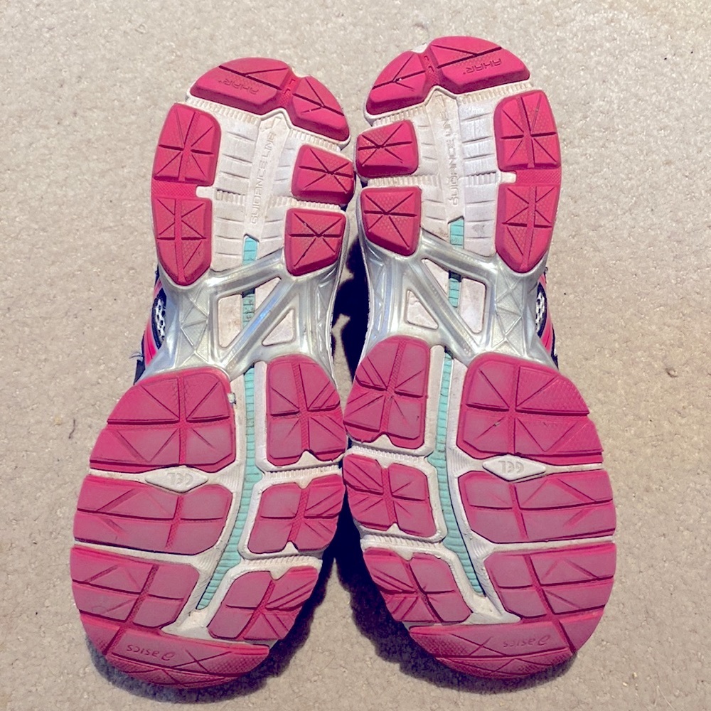 ASICS GT-2000 Running Shoe - Picture 5 of 9